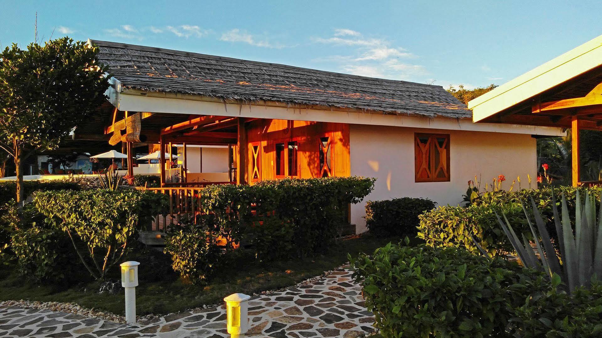 Kawayan Holiday Resort Siquijor Exterior photo